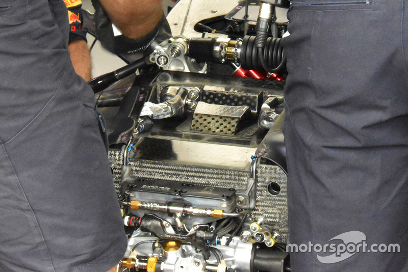 Red Bull Racing RB14 front detail