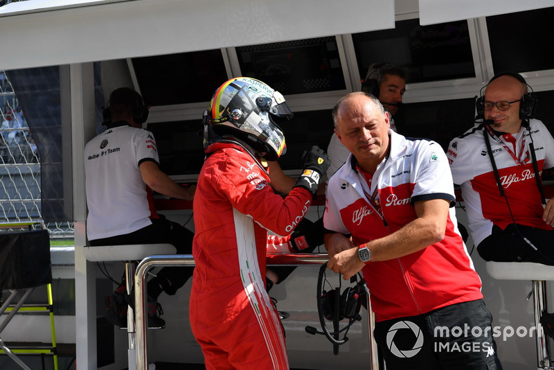 Sebastian Vettel, Ferrari and Frederic Vasseur, Sauber, Team Principal