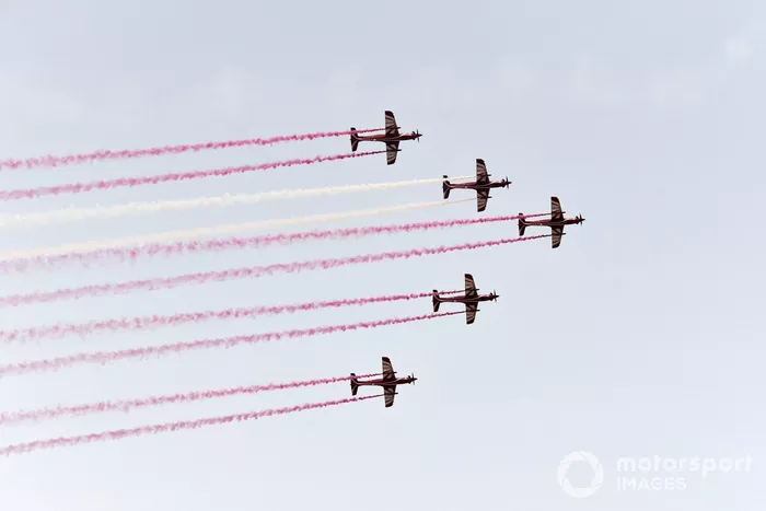 Las Fuerzas Aéreas de Qatar pasan sobre la parrilla con Pilatus PC-21's
