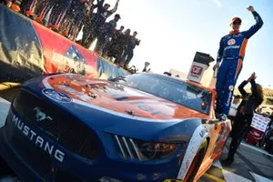 Winner Brad Keselowski, Team Penske, Ford Mustang