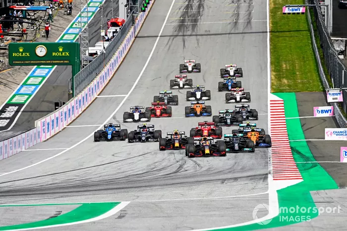 El momento del inicio del Gran Premio de Estiria de Fórmula 1.