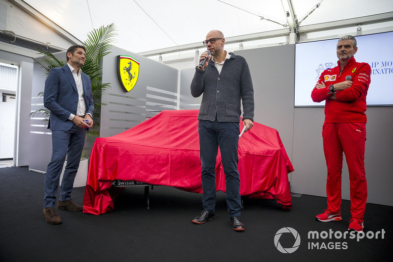 Maurizio Arrivabene, director de Ferrari en la revelación de la nueva decoración de Ferrari