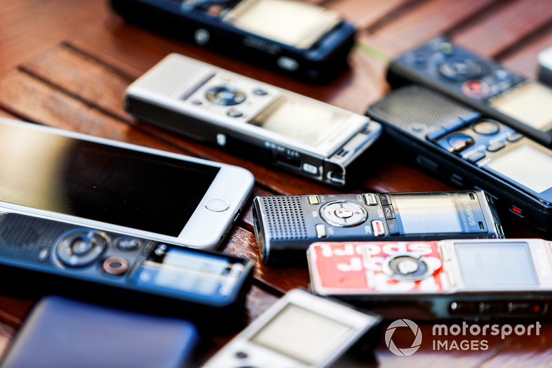 Des dictaphones