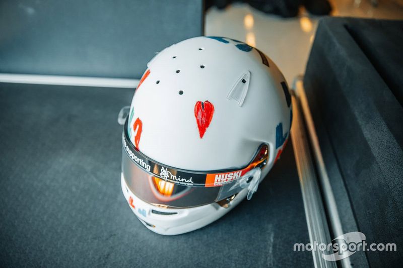 El nuevo casco de Lando Norris, McLaren