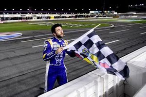 Race winner Chase Elliott, Hendrick Motorsports Chevrolet Kelley Blue Book celebrates  
