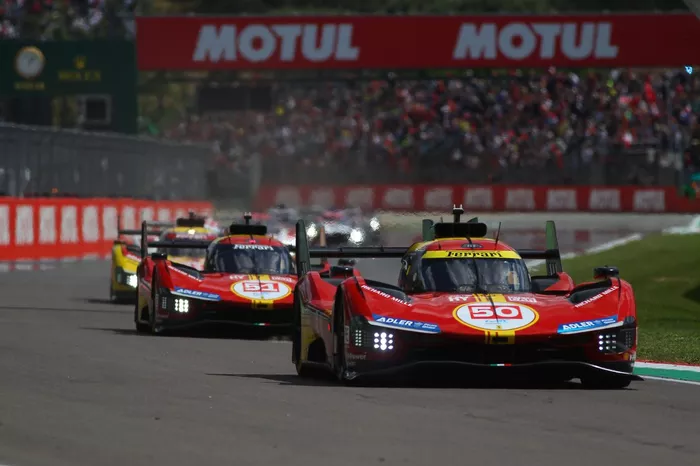 Reprise, Ferrari 499P AF Corse n°50 : Antonio Fuoco, Miguel Molina, Nicklas Nielsen en tête.