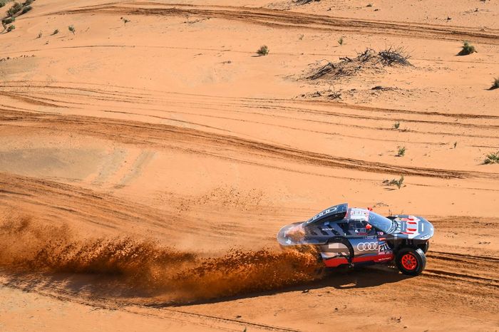 #211 Team Audi Sport Audi: Mattias Ekstrom, Emil Bergkvist