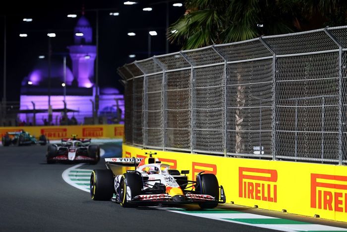 Liam Lawson, Racing Bulls Team, Oliver Bearman, Haas F1 Team