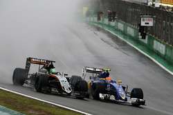 Nico Hülkenberg, Sahara Force India F1 VJM09; Felipe Nasr, Sauber C35