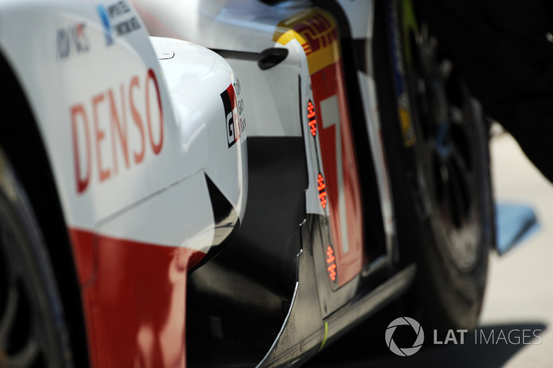 #7 Toyota Gazoo Racing Toyota TS050 Hybrid: Майк Конвей, Камуі Кобаясі, Хосе Марія Лопес