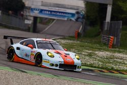 #86 Gulf Racing Porsche 911 RSR: Michael Wainwright, Ben Barker, Nick Foster