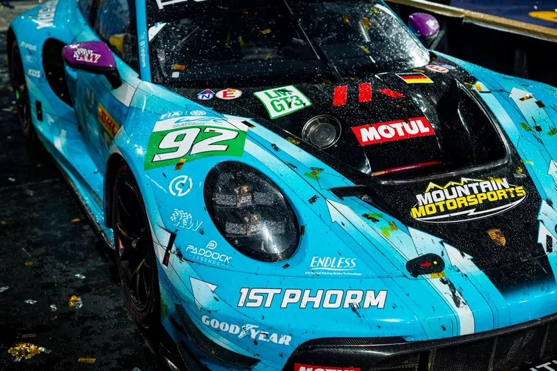 #92 Manthey 1St Phorm Porsche 911 GT3 R LMGT3 : Ryan Hardwick, Riccardo Pera, Richard Lietz