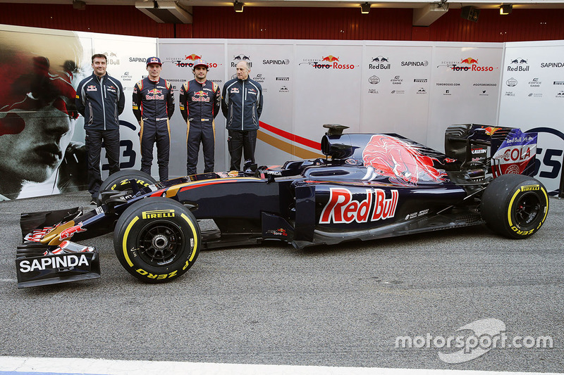 James Key, Director técnico de Toro Rosso con Max Verstappen, Scuderia Toro Rosso, Carlos Sainz Jr., Toro Rosso y Franz Tost, Scuderia Toro Rosso Director del equipo y el Scuderia Toro Rosso STR11