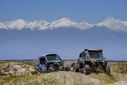 #361 Polaris: Patrice Garrouste, Steven Griener, #362 South Racing Can-Am Team: Leonel Larrauri, Fernando Imperatrice