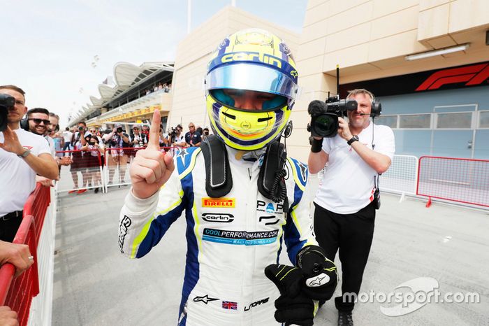 Ganador de carrera Lando Norris, Carlin