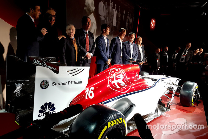 Marcus Ericsson and Charles Leclerc, Sauber, Jean Todt, President, FIA, Chase Carey, CEO and Chairma