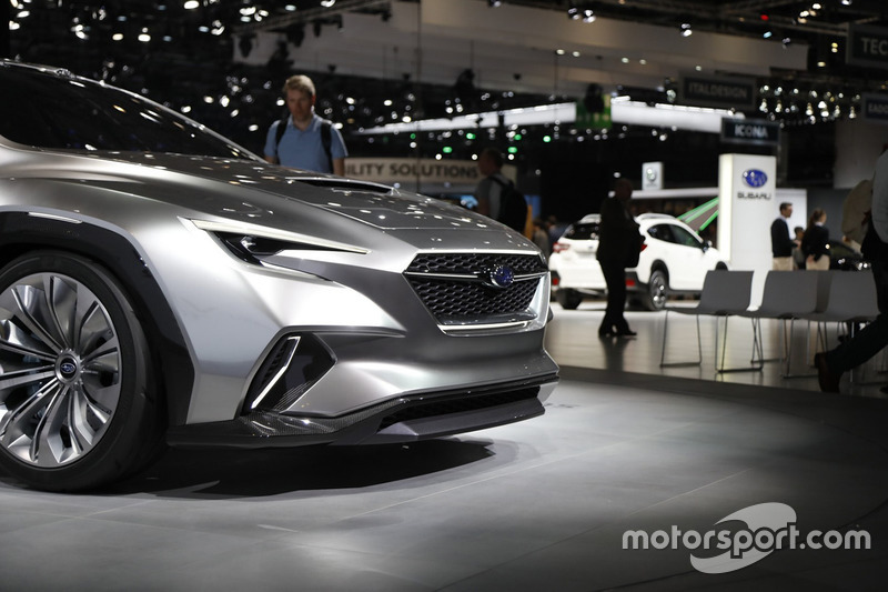 Subaru Viziv Tourer concept