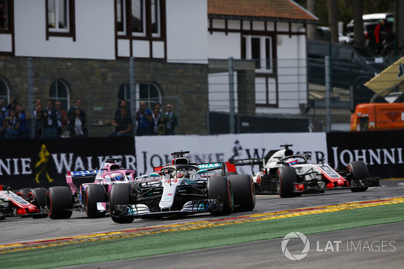 Lewis Hamilton, Mercedes AMG F1 W09, Sebastian Vettel, Ferrari SF71H, Sergio Perez, Racing Point Force India VJM11, Esteban Ocon, Racing Point Force India VJM1, Romain Grosjean, Haas F1 Team VF-18, startta