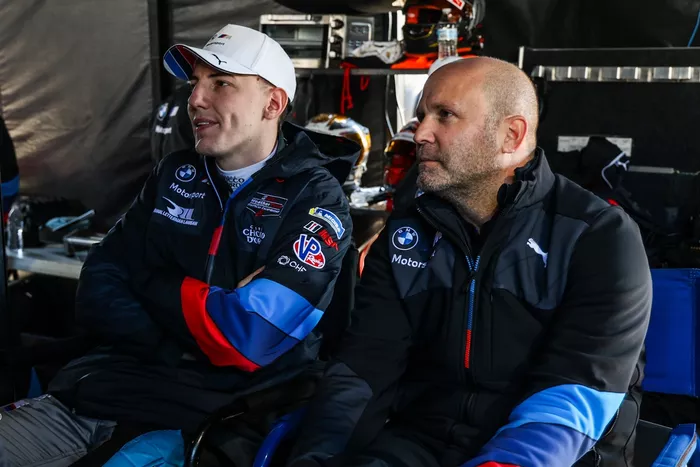 #24 BMW M Team RLL BMW M Hybrid V8: Raffaele Marciello, Andreas Roos, Head of BMW M Motorsport.