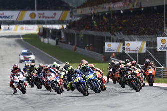 Start zum GP Malaysia 2018 in Sepang: Valentino Rossi, Yamaha Factory Racing, führt