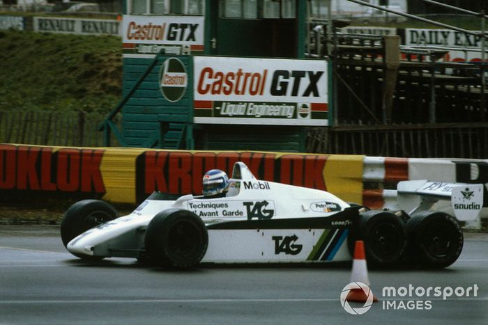 Keke Rosberg, 6 ruedas Williams FW08B