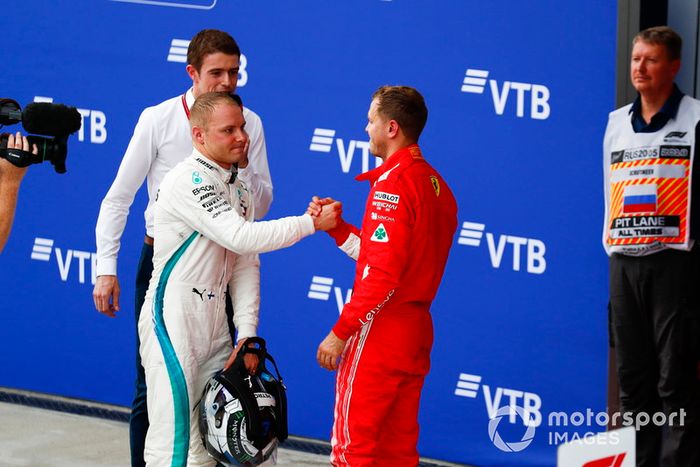También Vettel consoló a Bottas