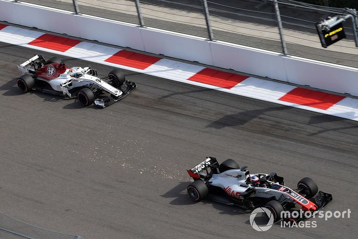 Romain Grosjean, Haas F1 Team VF-18 y Marcus Ericsson, Sauber C37