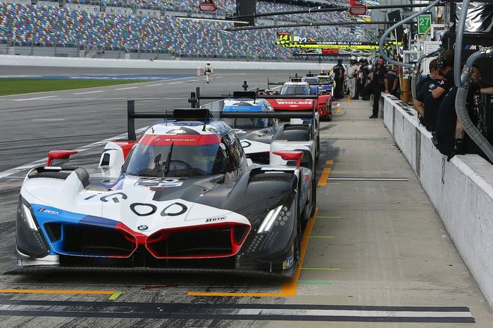 #25 BMW M Team RLL BMW M Hybrid V8: Connor De Phillippi, Nick Yelloly, Sheldon van der Linde, Colton Herta
