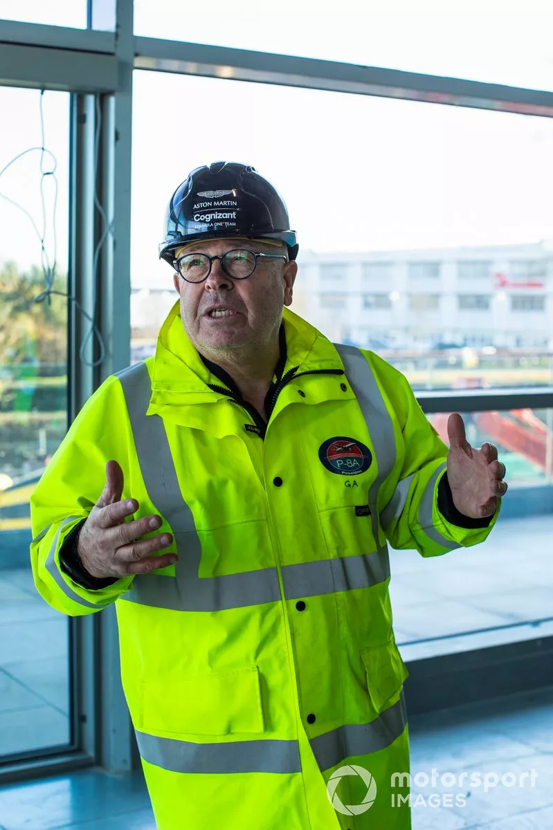 Visita a la fábrica de Aston Martin en Silverstone