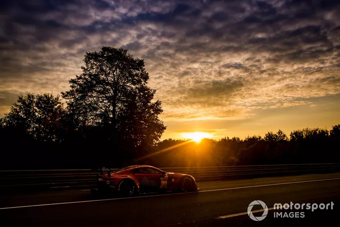 #90 TF Sport Aston Martin Vantage: Salih Yoluc, Charles Eastwood, Jonathan Adam