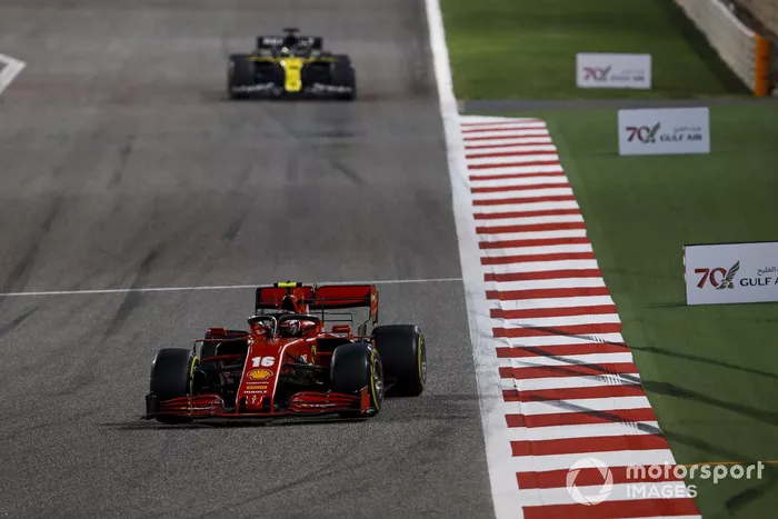 Charles Leclerc, Ferrari SF1000, Daniel Ricciardo, Renault F1 Team R.S.20