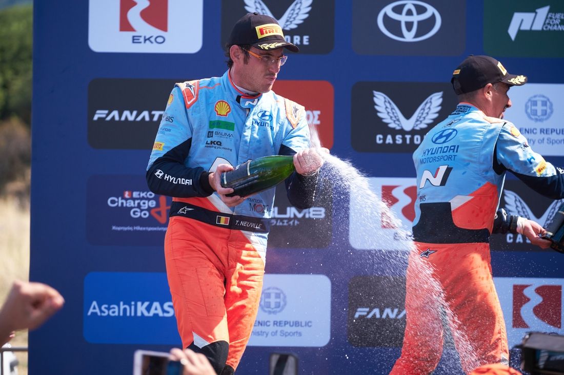 Podio: Thierry Neuville, Martijn Wydaeghe, Hyundai World Rally Team Hyundai i20 N Rally1