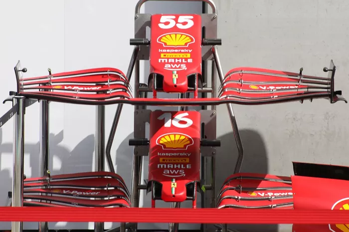 Detalle del alerón delantero del Ferrari SF21