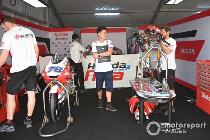 Team Honda Asia, garage