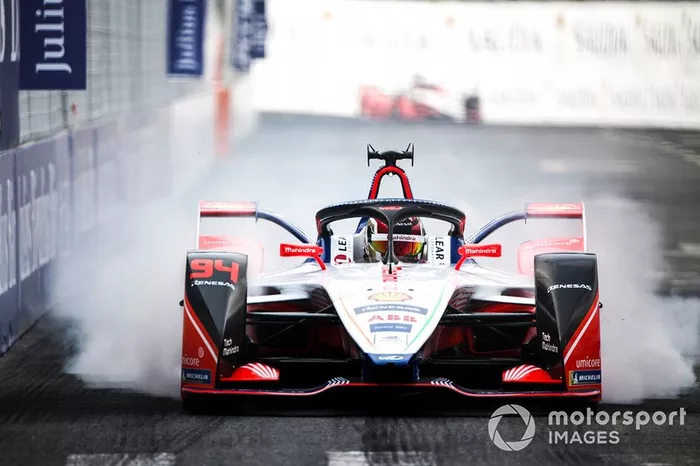 Pascal Wehrlein, Mahindra Racing, M5 Electro. locks up 