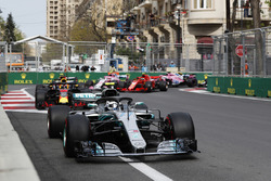Valtteri Bottas, Mercedes AMG F1 W09, Daniel Ricciardo, Red Bull Racing RB14 Tag Heuer, Max Verstappen, Red Bull Racing RB14 Tag Heuer, Kimi Raikkonen, Ferrari SF71H, Esteban Ocon, Force India VJM11 Mercedes, startta