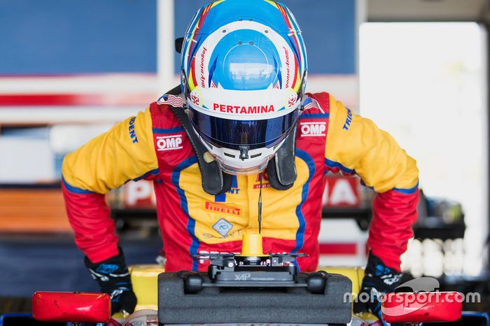 Ryan Tveter, Trident