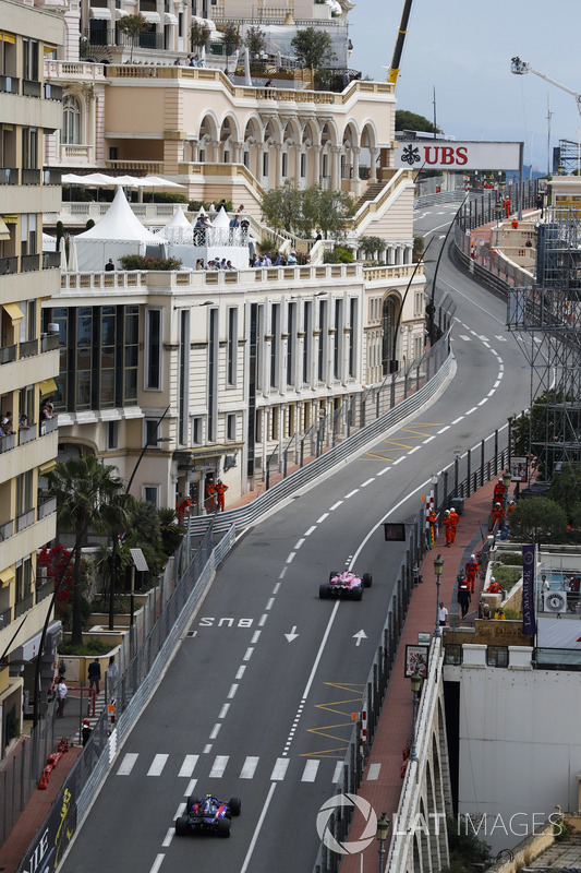 Sergio Perez, Force India VJM11, leads Pierre Gasly, Toro Rosso STR13