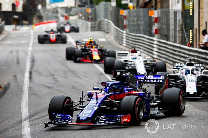 Brendon Hartley, Toro Rosso STR13, Lance Stroll, Williams FW41, Marcus Ericsson, Sauber C37, y Max Verstappen, Red Bull Racing RB14