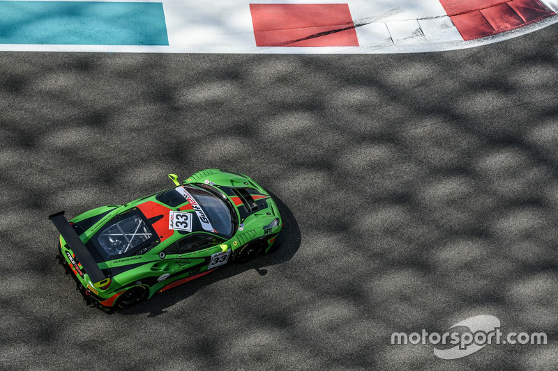 #33 Rinaldi Racing Ferrari 488 GT3: Rinat Salikhov, Marco Seefried, Norbert Siedler