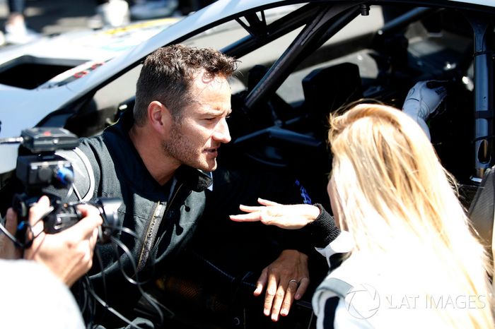 Sébastien Ogier pilota Mercedes-AMG C63 DTM con su mujer Andrea Kaiser y Timo Scheider