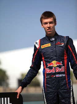 Champion Daniil Kvyat, MW Arden