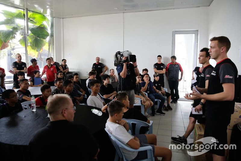 Briefing