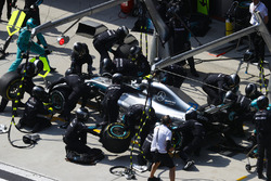 Valtteri Bottas, Mercedes AMG F1 W09, au stand