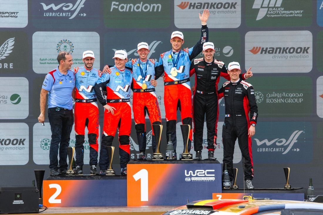 Adrien Fourmaux, Alexandre Coria, Hyundai World Rally Team Hyundai i20 N Rally1, Thierry Neuville, Martijn Wydaeghe, Hyundai World Rally Team Hyundai i20 N Rally1, Sébastien Ogier, Vincent Landais, Toyota Gazoo Racing WRT Toyota GR Yaris Rally1