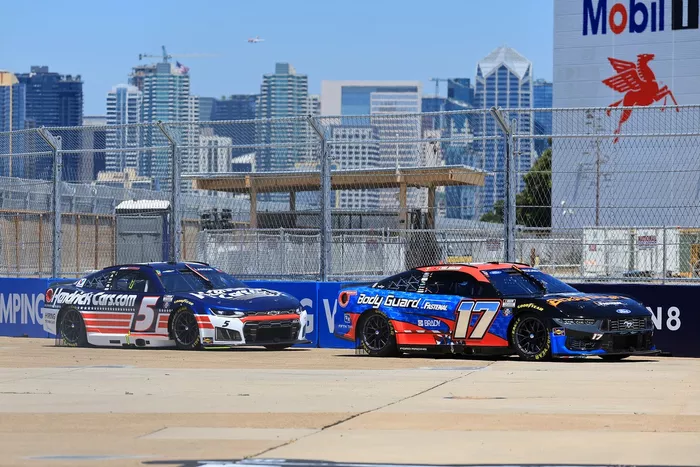 Chris Buescher, RFK Racing, Kyle Larson, Hendrick Motorsports