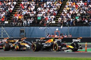 Oscar Piastri, McLaren, Yuki Tsunoda, Red Bull Racing