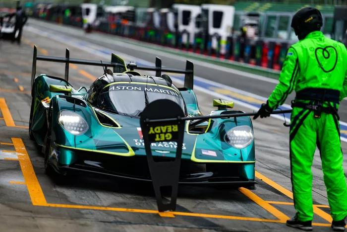 #007 Aston Martin Thor Team Aston Martin Valkyrie: Harry Tincknell, Tom Gamble