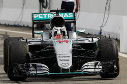 Race winner Lewis Hamilton, Mercedes AMG F1 W07 Hybrid celebrates as he enters parc ferme