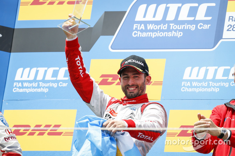 Podio: ganador de la carrera José María López, Citroën World Touring Car Team, Citroën C-Elysée WTCC